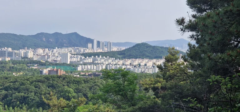 Vue depuis la montagne Suraksan et Buramsan